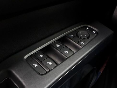 Certified 2025 Nissan Pathfinder SV AWD/4WD image 26
