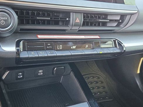 Used 2023 Toyota Prius LE image 35