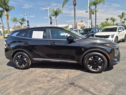 Used 2026 Kia Sportage LX FWD image 2