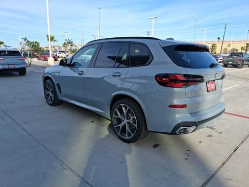 New 2026 BMW X5 xDrive40i w/ M Sport Package AWD/4WD image 4