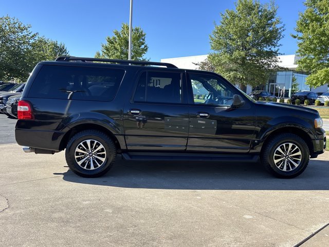 Used 2015 Ford Expedition EL XLT w/ Equipment Group 202A AWD/4WD image 2