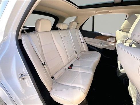 Used 2023 Mercedes-Benz GLE 450 4MATIC image 17
