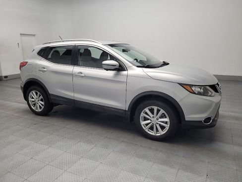 Used 2018 Nissan Rogue Sport SV w/ SV Technology Package image 11