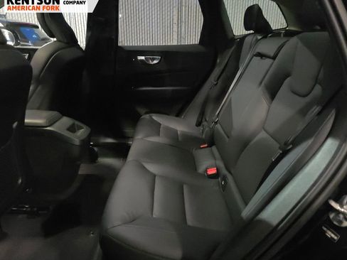 Used 2025 Volvo XC60 B5 Plus image 5