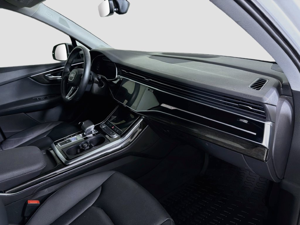 Used 2023 Audi Q7 3.0T Premium Plus AWD/4WD image 33