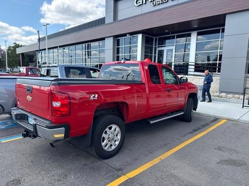 Used 2011 Chevrolet Silverado 2500 LT w/ Snow Plow Prep Package AWD/4WD image 7