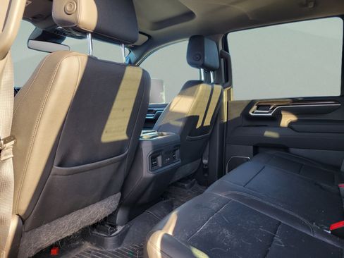 Used 2026 Chevrolet Silverado 2500 LT w/ Trail Boss Package AWD/4WD image 5