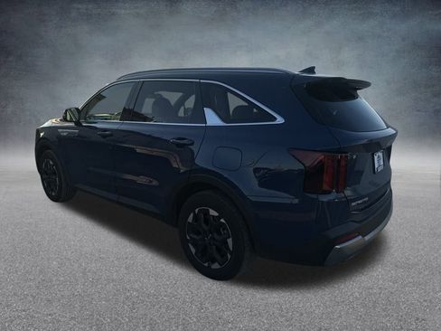 Used 2025 Kia Sorento S w/ Panoramic Sunroof Package image 49