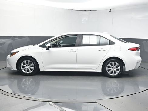 Used 2024 Toyota Corolla LE image 5