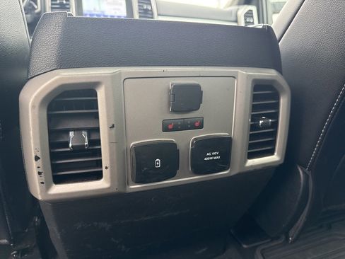 Used 2021 Ford F350 Lariat image 14