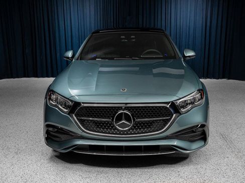 New 2026 Mercedes-Benz E 350 4MATIC Sedan image 2