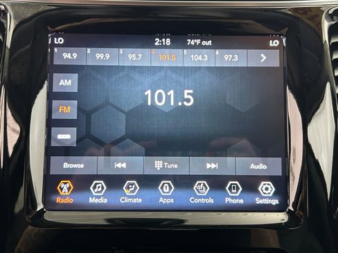 Used 2019 Jeep Cherokee Limited AWD/4WD image 5