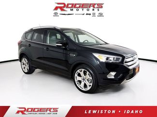 Used 2019 Ford Escape Titanium video 1