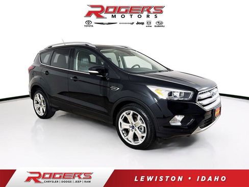 Used 2019 Ford Escape Titanium image 1