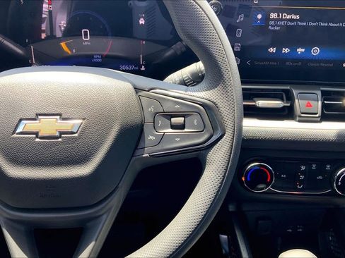 Used 2024 Chevrolet TrailBlazer LS w/ LS Convenience Package FWD image 23