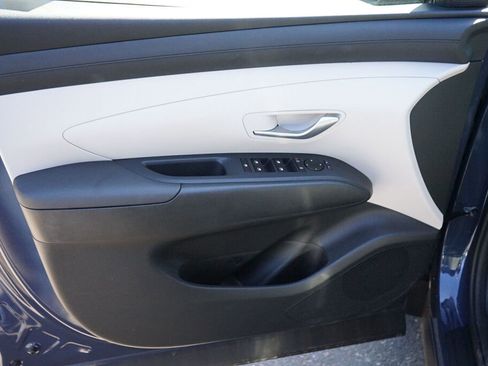 Used 2025 Hyundai Tucson SE FWD image 14