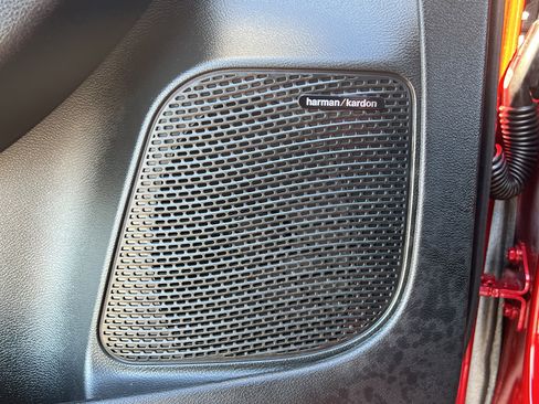 Used 2026 Chrysler Pacifica Limited w/ Uconnect Theater Family Group image 13