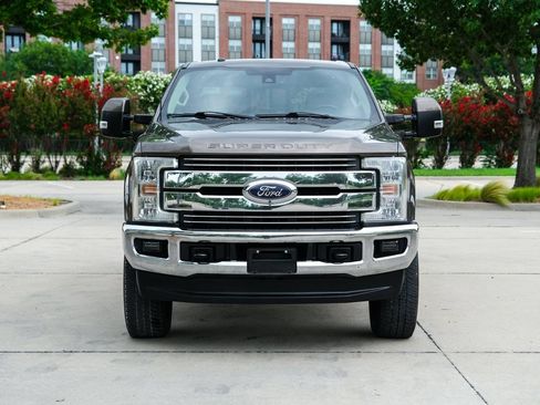 Used 2017 Ford F250 Lariat w/ Lariat Ultimate Package AWD/4WD image 4
