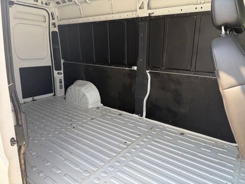 Used 2023 RAM ProMaster 2500 FWD image 7