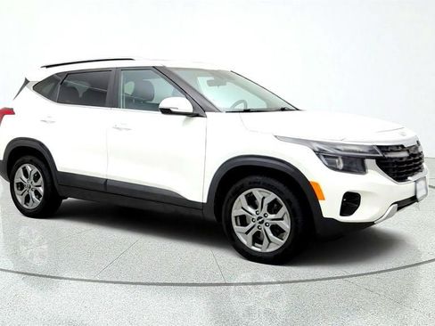Used 2024 Kia Seltos S AWD/4WD image 3