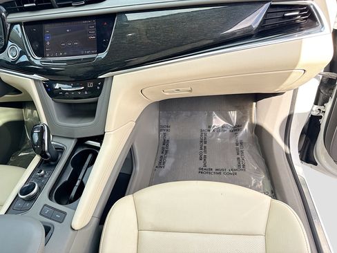 Used 2020 Cadillac XT6 Premium Luxury AWD/4WD image 18