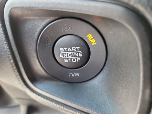 Used 2024 Jeep Wrangler Unlimited Sport AWD/4WD image 34