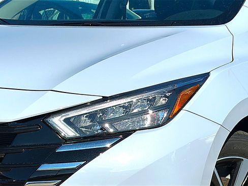 New 2025 Nissan Versa SV w/ Trunk Package image 4