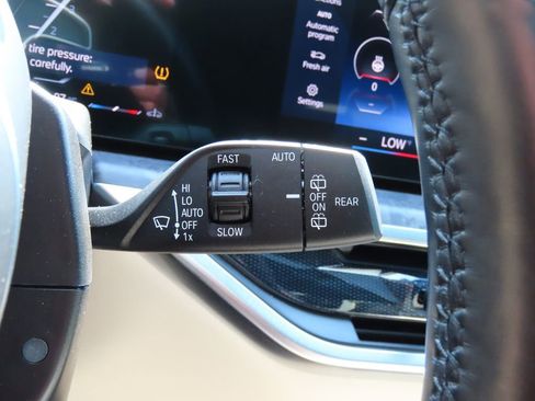 Certified 2023 BMW X7 xDrive40i w/ M Sport Package image 38