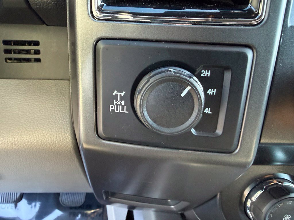 Used 2020 Ford F150 XLT w/ Equipment Group 302A Luxury AWD/4WD image 29