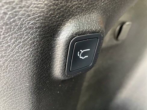 Certified 2021 Jeep Cherokee Trailhawk w/ Trailer Tow Group image 24