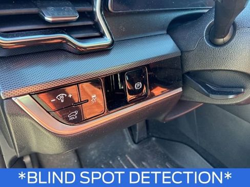 Used 2023 Kia Sportage SX image 16