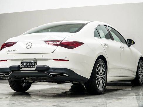 Used 2025 Mercedes-Benz CLA 250 image 12