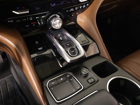 Used 2024 Acura MDX SH-AWD w/ Technology Package image 8