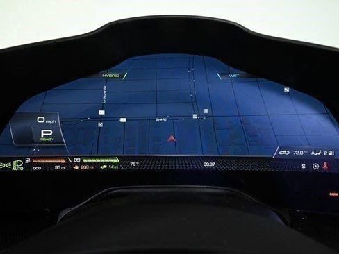 Used 2024 Ferrari SF90 Spider image 15