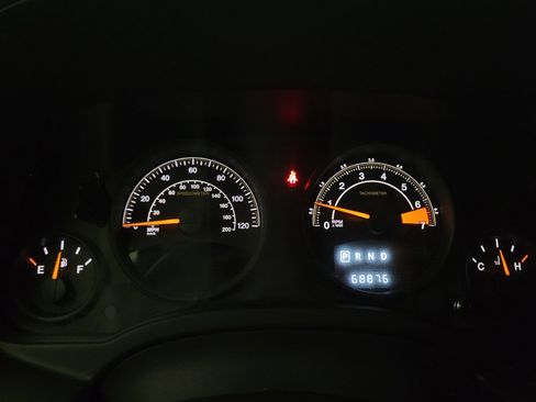 Used 2016 Jeep Patriot High Altitude FWD image 23