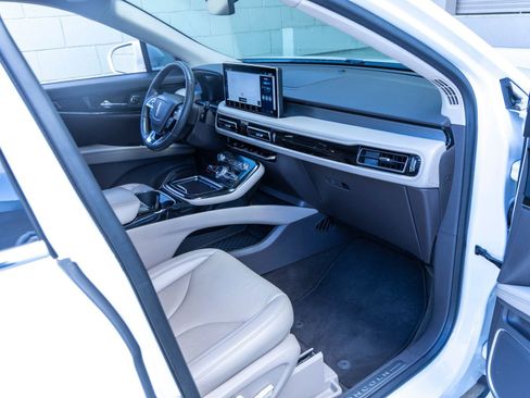 Used 2021 Lincoln Nautilus AWD w/ Equipment Group 101A image 29