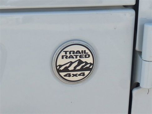 Used 2021 Jeep Wrangler Unlimited Sahara w/ Safety Group image 13