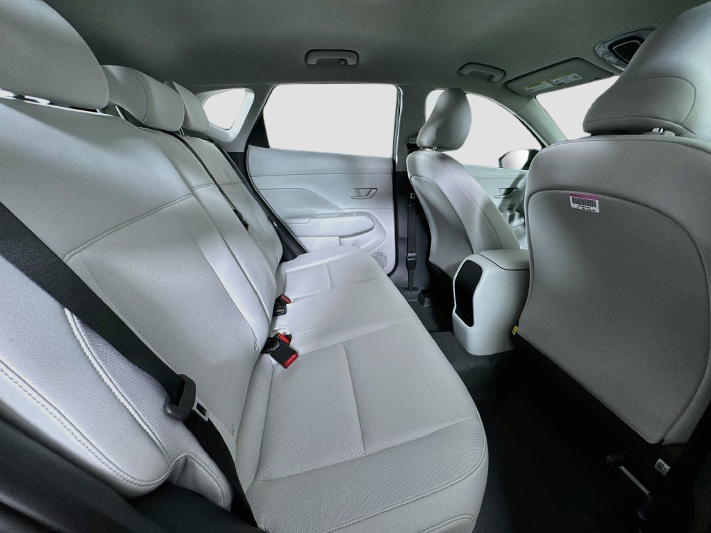 New 2027 Hyundai Kona SE AWD/4WD image 28