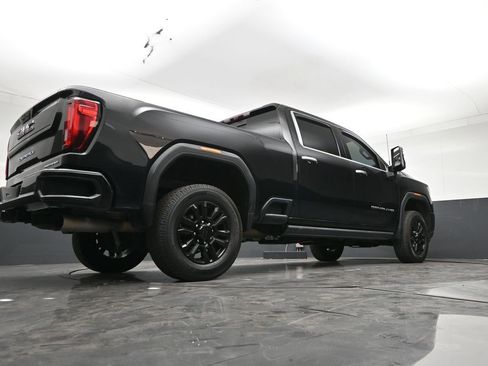 Used 2023 GMC Sierra 2500 Denali w/ Denali Black Diamond Edition AWD/4WD image 27