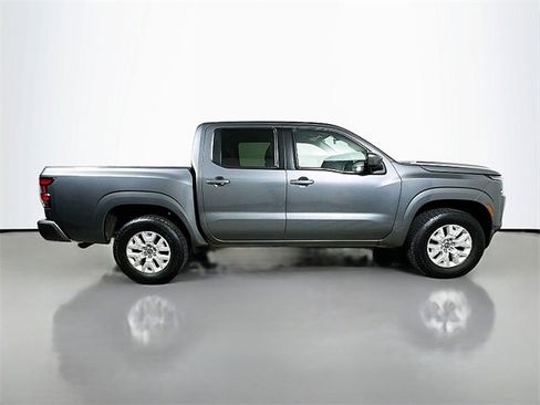 Used 2023 Nissan Frontier SV image 8