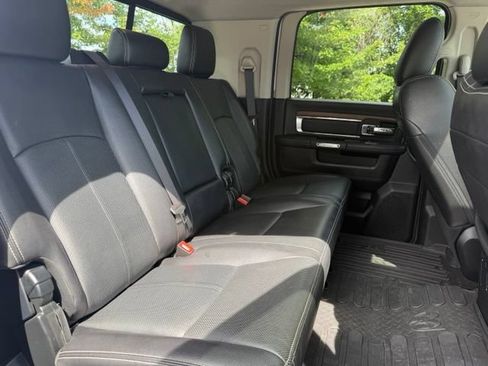 Used 2018 RAM 3500 Laramie w/ Convenience Group AWD/4WD image 22