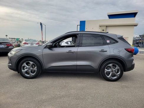 Used 2025 Ford Escape ST-Line w/ Cold Weather Package image 3
