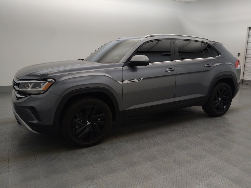 Used 2022 Volkswagen Atlas Cross Sport SE FWD image 2