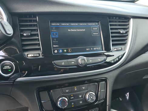 Used 2022 Buick Encore Preferred w/ Safety Package image 19