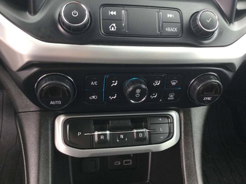 Used 2021 GMC Acadia SLT w/ Trailering Package image 21