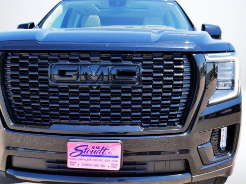 Used 2023 GMC Yukon XL Denali AWD/4WD image 16