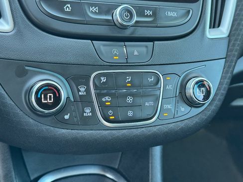 Used 2024 Chevrolet Malibu LT image 34