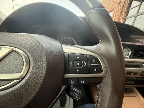 Used 2017 Lexus ES 350 w/ Premium Package FWD image 22