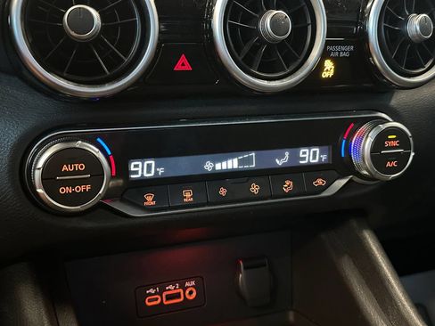 Used 2020 Nissan Sentra SV w/ Electronics Package FWD image 15