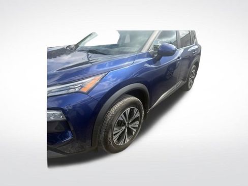 Used 2023 Nissan Rogue SV AWD/4WD image 3
